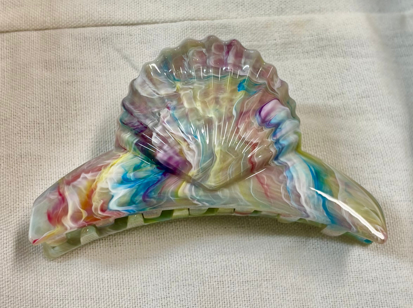 Clamshell Hair Clip Claw - Rainbow