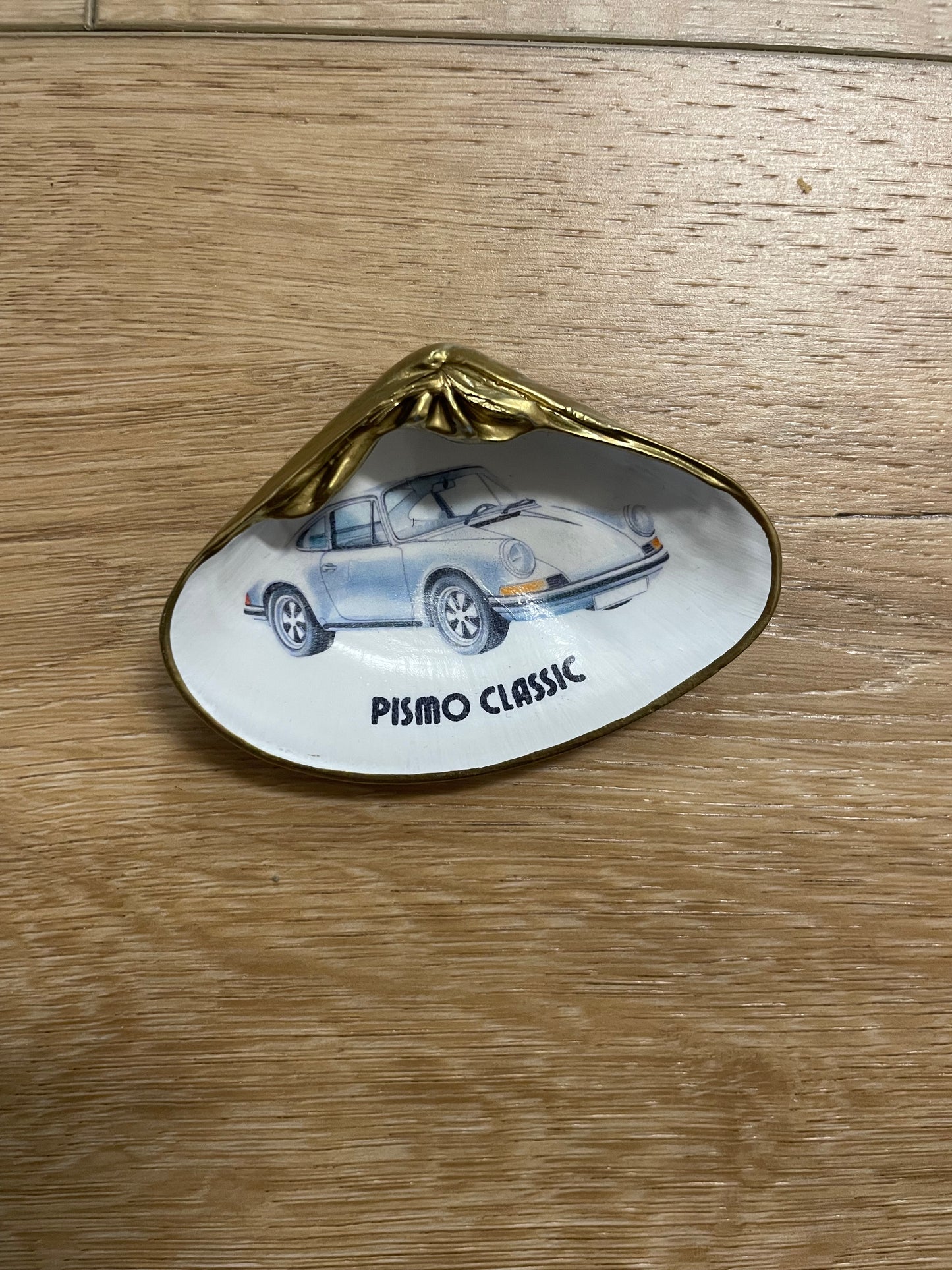 Shell Art Classic Car