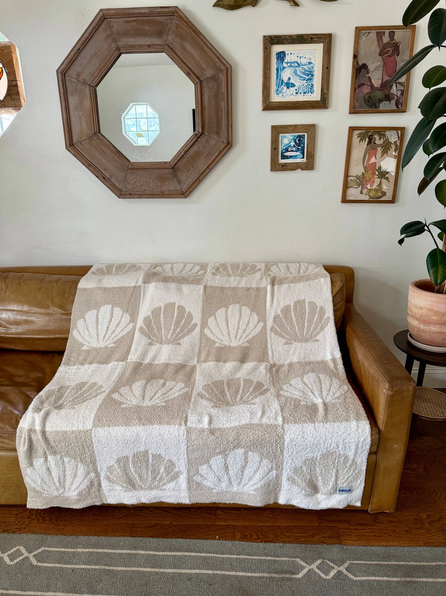 ShellCheck Plush Throw - Sand + Tan