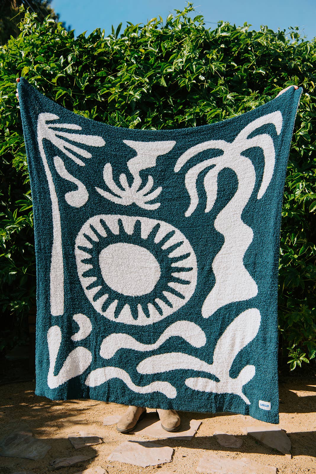 Paradise Plush Throw - Pacific Blue