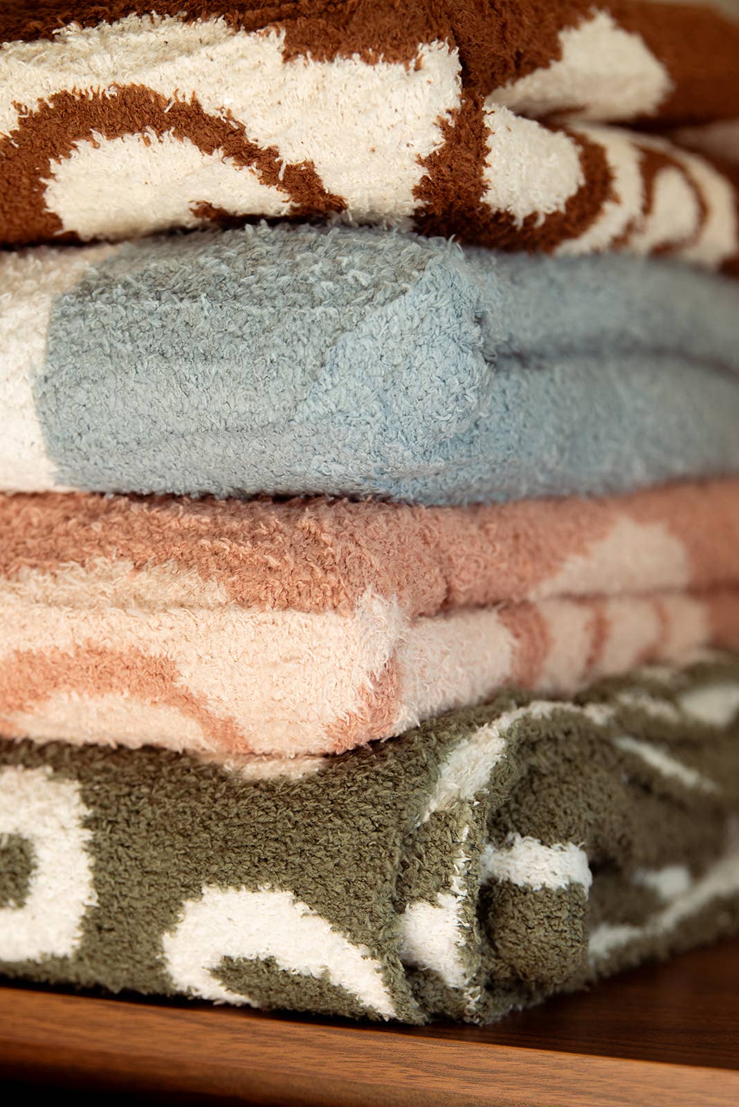 Hanalei Plush Throw - Island Blush