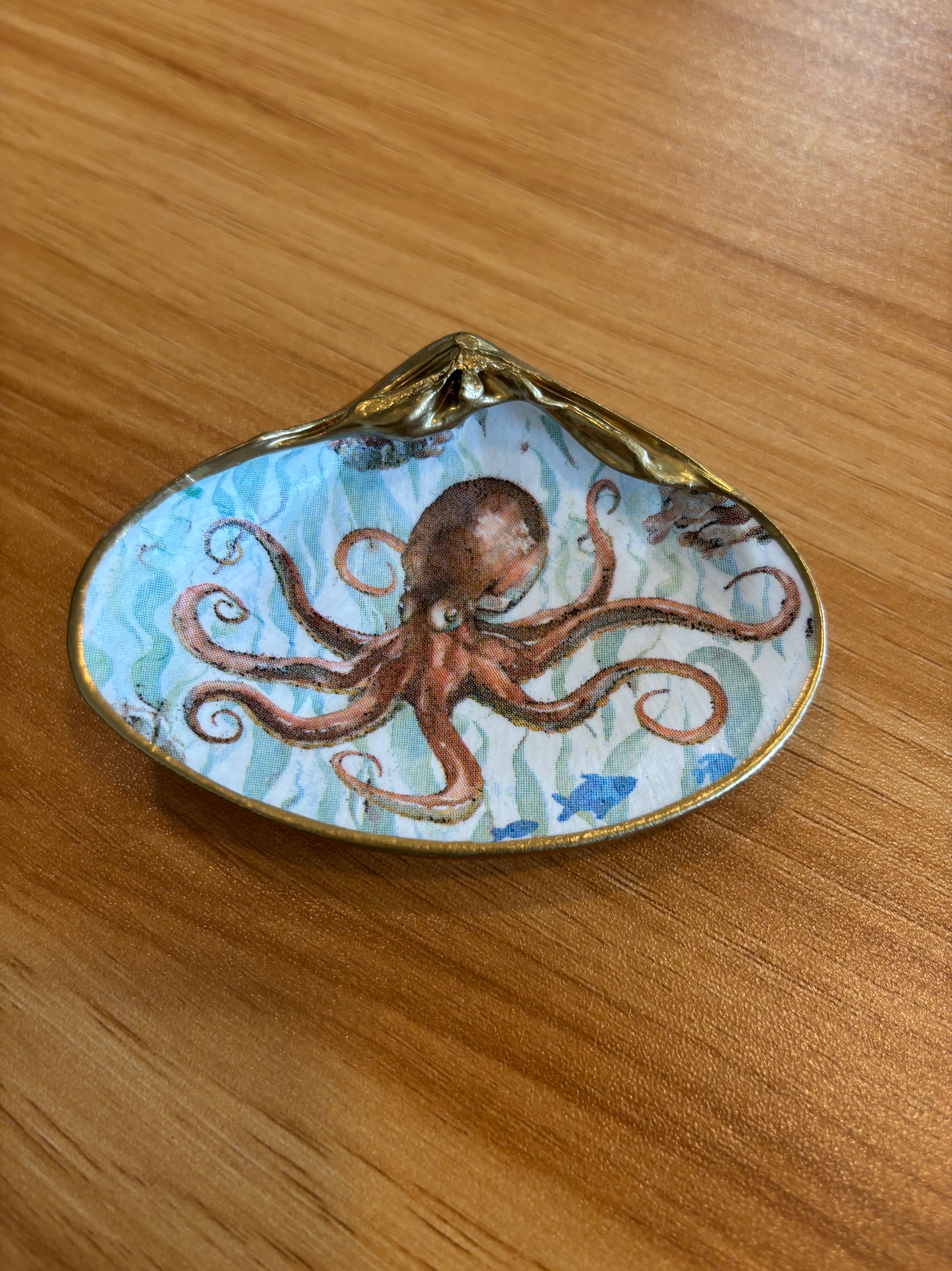 Shell Art Octopus Medium